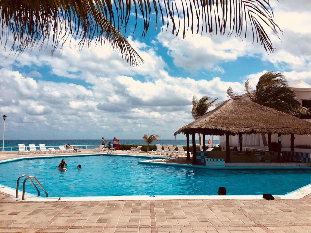 Brisas Sunset Apartment Cancun Bagian luar foto