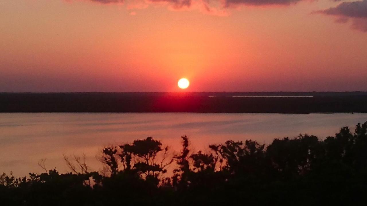 Brisas Sunset Apartment Cancun Bagian luar foto