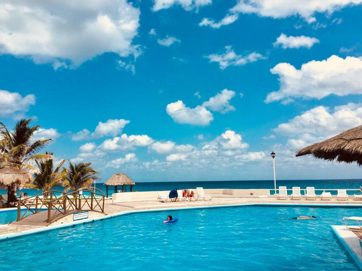 Brisas Sunset Apartment Cancun Bagian luar foto